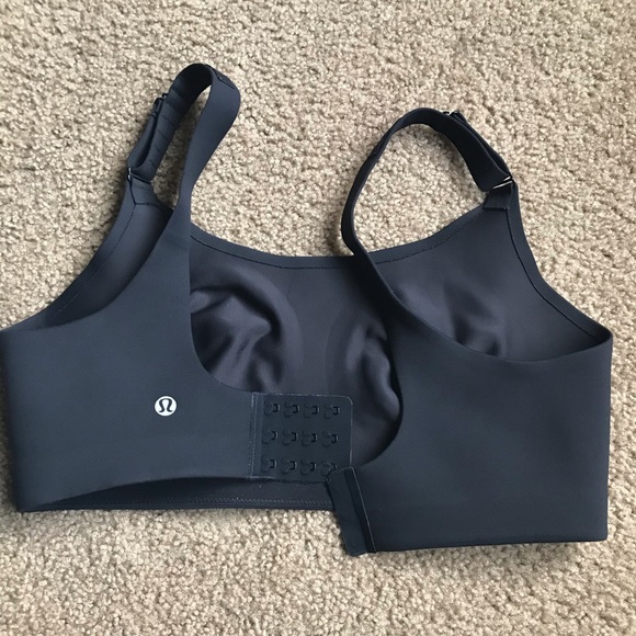 Lululemon Booby Bracer Sz 36DD In Black - Picture 7 of 8